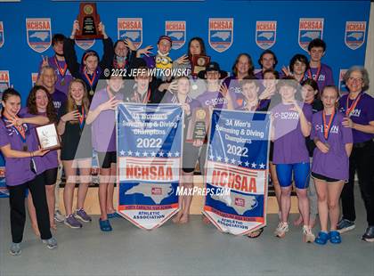 Thumbnail 1 in NCHSAA 3A State Championship photogallery.