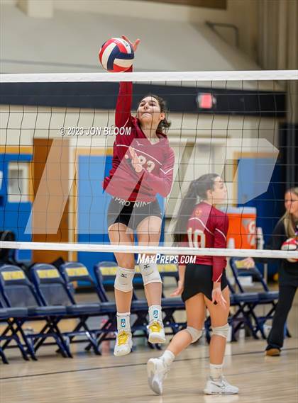 Thumbnail 2 in St. Joseph vs. Farmington (CIAC Class L Final) photogallery.