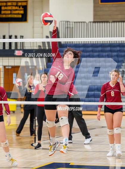 Thumbnail 3 in St. Joseph vs. Farmington (CIAC Class L Final) photogallery.