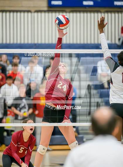Thumbnail 3 in St. Joseph vs. Farmington (CIAC Class L Final) photogallery.