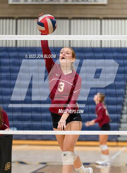 Thumbnail 1 in St. Joseph vs. Farmington (CIAC Class L Final) photogallery.