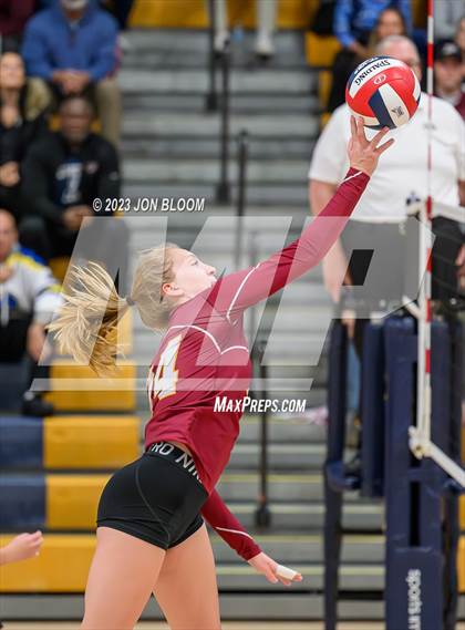 Thumbnail 3 in St. Joseph vs. Farmington (CIAC Class L Final) photogallery.