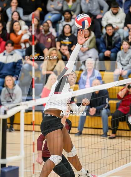 Thumbnail 1 in St. Joseph vs. Farmington (CIAC Class L Final) photogallery.