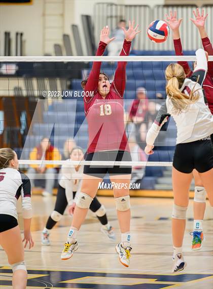 Thumbnail 3 in St. Joseph vs. Farmington (CIAC Class L Final) photogallery.
