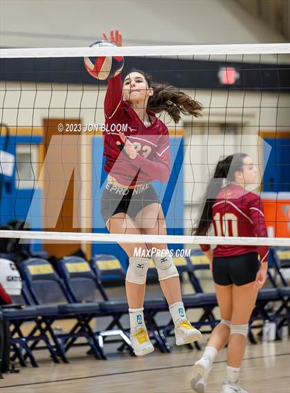 Thumbnail 3 in St. Joseph vs. Farmington (CIAC Class L Final) photogallery.