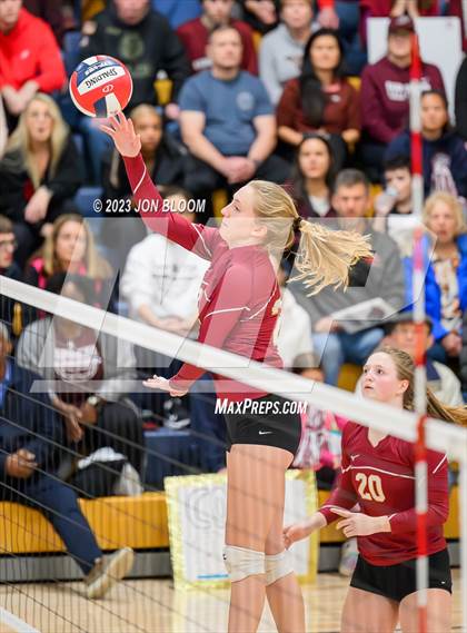 Thumbnail 3 in St. Joseph vs. Farmington (CIAC Class L Final) photogallery.