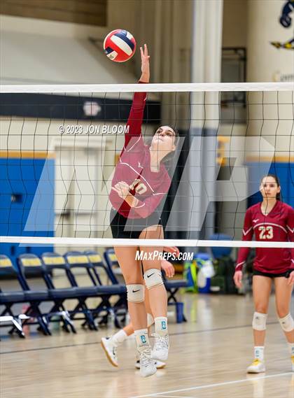 Thumbnail 2 in St. Joseph vs. Farmington (CIAC Class L Final) photogallery.