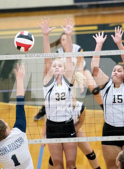 Thumbnail 3 in Hixson @ Soddy Daisy photogallery.