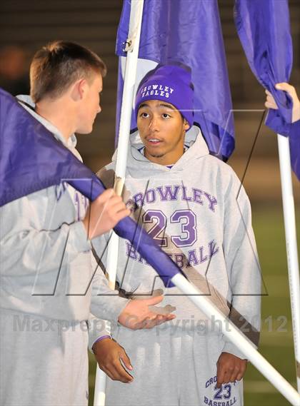 Thumbnail 2 in Birdville vs. Crowley (UIL 4A Division 1 Region 1 Area Playoff) photogallery.