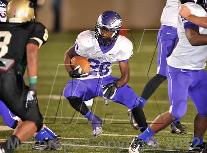Thumbnail 3 in Birdville vs. Crowley (UIL 4A Division 1 Region 1 Area Playoff) photogallery.