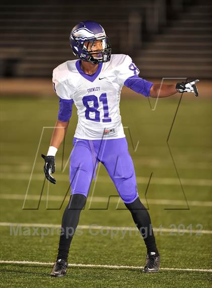 Thumbnail 2 in Birdville vs. Crowley (UIL 4A Division 1 Region 1 Area Playoff) photogallery.