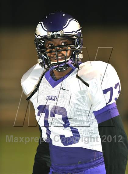 Thumbnail 3 in Birdville vs. Crowley (UIL 4A Division 1 Region 1 Area Playoff) photogallery.