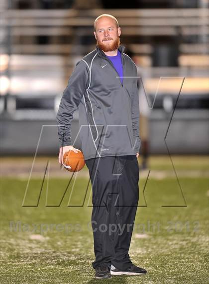 Thumbnail 2 in Birdville vs. Crowley (UIL 4A Division 1 Region 1 Area Playoff) photogallery.