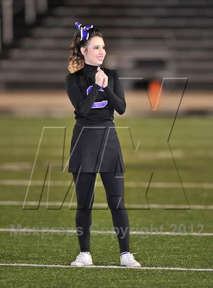 Thumbnail 2 in Birdville vs. Crowley (UIL 4A Division 1 Region 1 Area Playoff) photogallery.