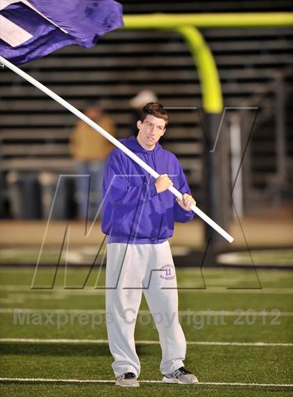 Thumbnail 1 in Birdville vs. Crowley (UIL 4A Division 1 Region 1 Area Playoff) photogallery.
