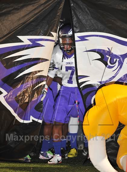 Thumbnail 1 in Birdville vs. Crowley (UIL 4A Division 1 Region 1 Area Playoff) photogallery.