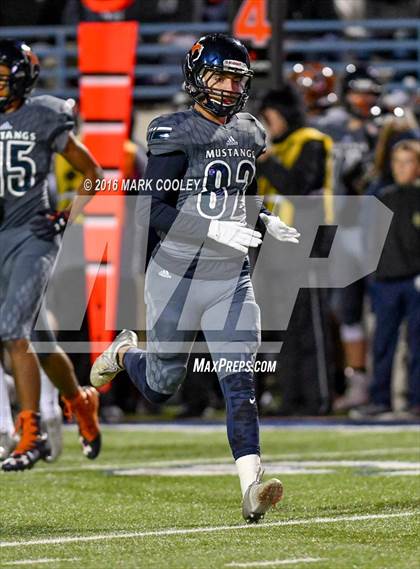 Thumbnail 2 in Sachse vs. The Woodlands (UIL 6A Area Playoff) photogallery.