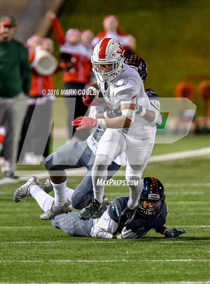 Thumbnail 3 in Sachse vs. The Woodlands (UIL 6A Area Playoff) photogallery.