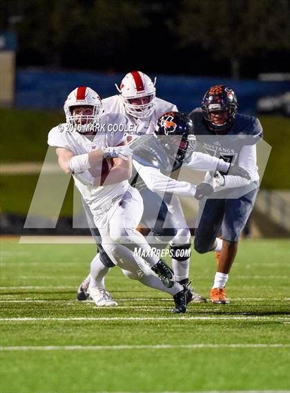 Thumbnail 2 in Sachse vs. The Woodlands (UIL 6A Area Playoff) photogallery.