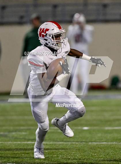 Thumbnail 3 in Sachse vs. The Woodlands (UIL 6A Area Playoff) photogallery.