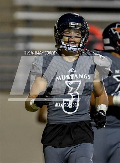 Thumbnail 2 in Sachse vs. The Woodlands (UIL 6A Area Playoff) photogallery.