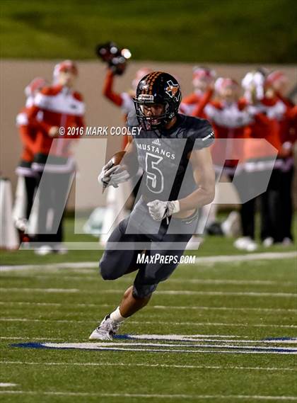 Thumbnail 2 in Sachse vs. The Woodlands (UIL 6A Area Playoff) photogallery.