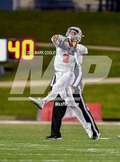 Thumbnail 2 in Sachse vs. The Woodlands (UIL 6A Area Playoff) photogallery.