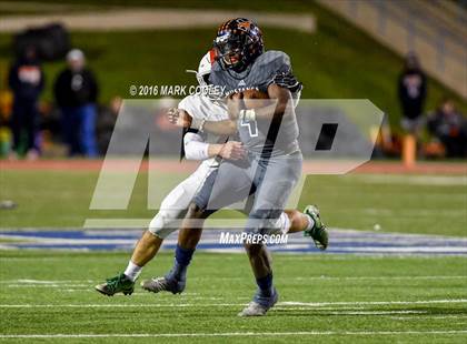 Thumbnail 3 in Sachse vs. The Woodlands (UIL 6A Area Playoff) photogallery.