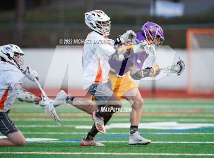Thumbnail 3 in Issaquah vs Bishop Gorman (Northwest Invitational) photogallery.