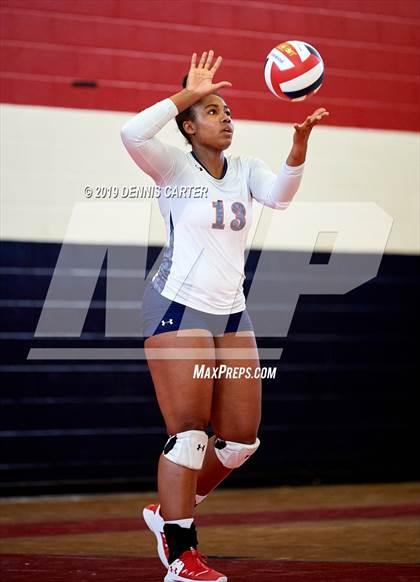 Thumbnail 3 in Alpharetta vs. Milton (Tri Match) photogallery.