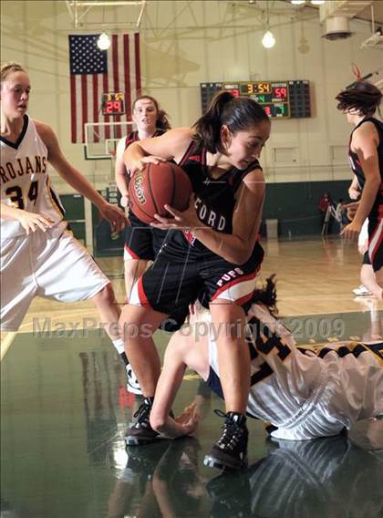 Thumbnail 3 in Hanford vs. Oak Ridge (Hoops Classic 2009) photogallery.