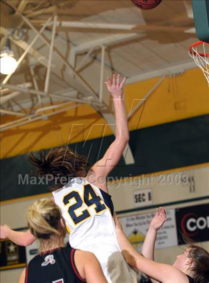 Thumbnail 1 in Hanford vs. Oak Ridge (Hoops Classic 2009) photogallery.