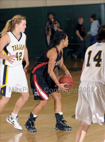 Thumbnail 3 in Hanford vs. Oak Ridge (Hoops Classic 2009) photogallery.