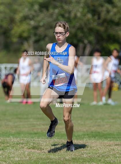 Thumbnail 2 in UIL Cross Country 3A Finals (5K) photogallery.