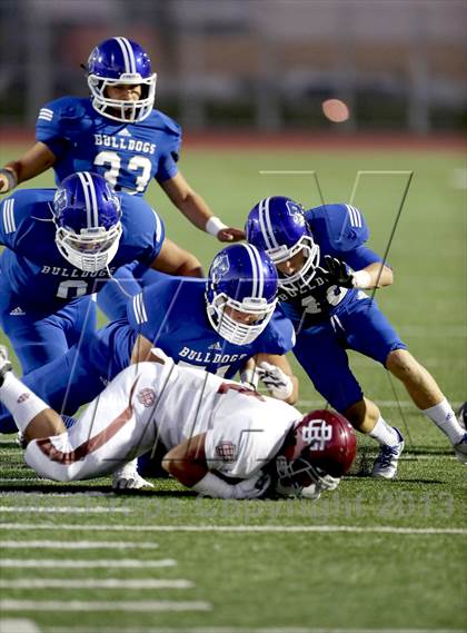 Thumbnail 3 in Bell Gardens vs. Burbank photogallery.