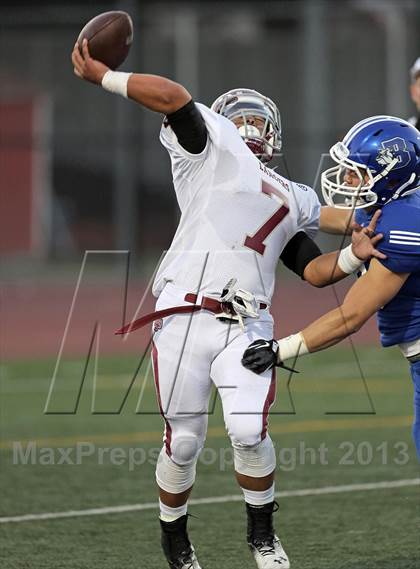 Thumbnail 2 in Bell Gardens vs. Burbank photogallery.