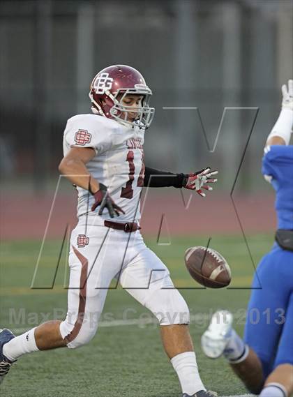 Thumbnail 2 in Bell Gardens vs. Burbank photogallery.