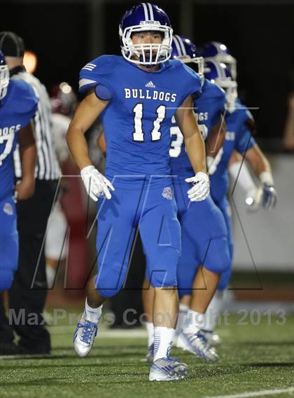 Thumbnail 3 in Bell Gardens vs. Burbank photogallery.