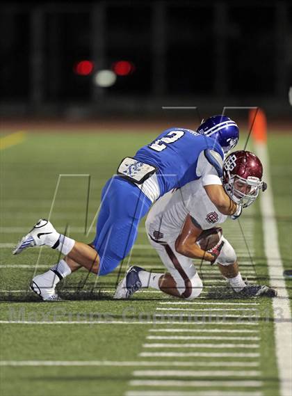 Thumbnail 3 in Bell Gardens vs. Burbank photogallery.