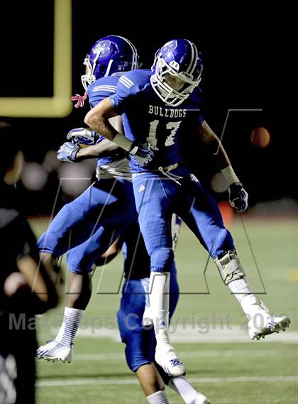 Thumbnail 3 in Bell Gardens vs. Burbank photogallery.