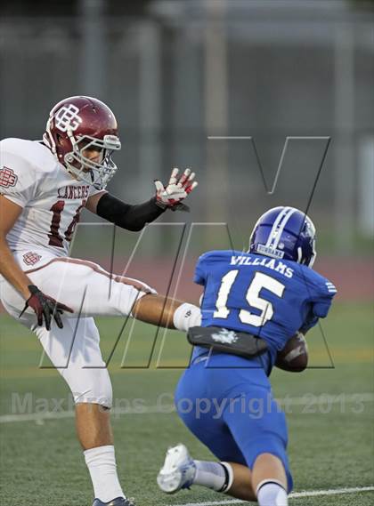 Thumbnail 3 in Bell Gardens vs. Burbank photogallery.