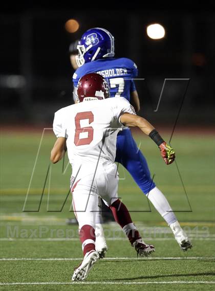 Thumbnail 3 in Bell Gardens vs. Burbank photogallery.