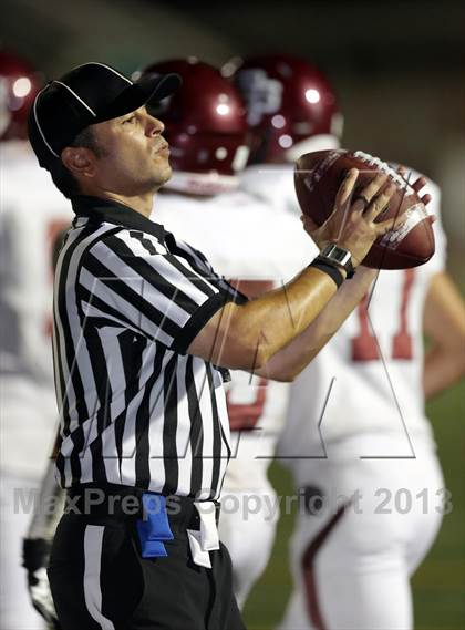 Thumbnail 3 in Bell Gardens vs. Burbank photogallery.