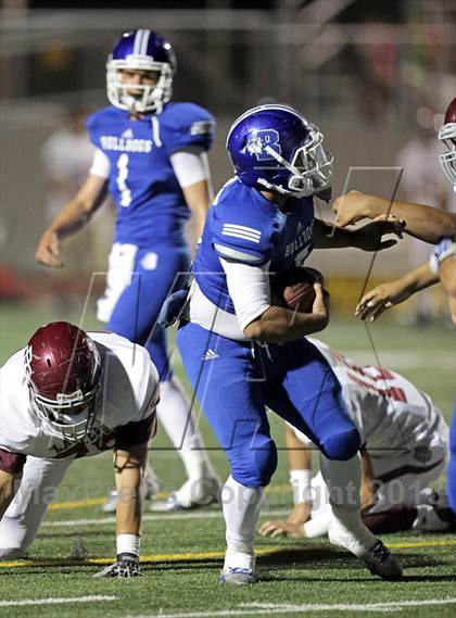 Thumbnail 1 in Bell Gardens vs. Burbank photogallery.