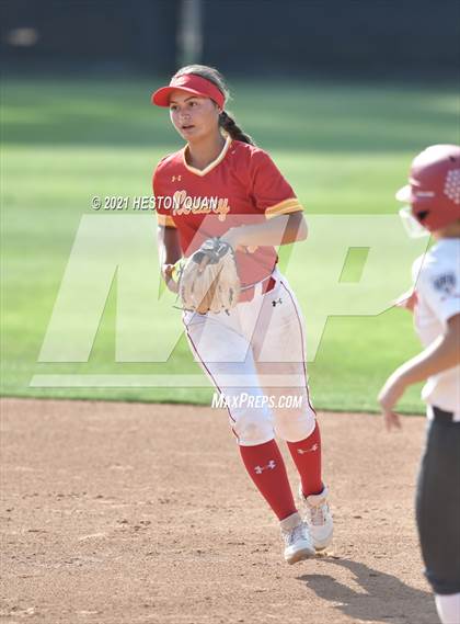 Thumbnail 2 in Hemet vs. Rosary Academy (CIF-SS D4 Final) photogallery.