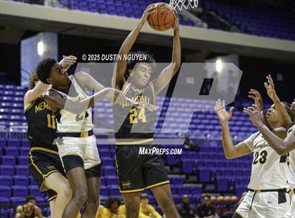 Thumbnail 2 in Fort Bend Marshall vs. Memorial (Cy-Hoops 3rd Place) photogallery.