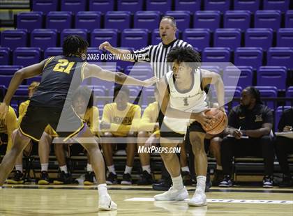 Thumbnail 2 in Fort Bend Marshall vs. Memorial (Cy-Hoops 3rd Place) photogallery.