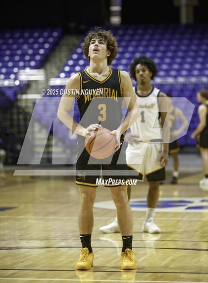 Thumbnail 3 in Fort Bend Marshall vs. Memorial (Cy-Hoops 3rd Place) photogallery.