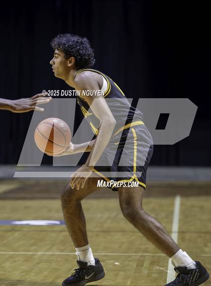 Thumbnail 3 in Fort Bend Marshall vs. Memorial (Cy-Hoops 3rd Place) photogallery.