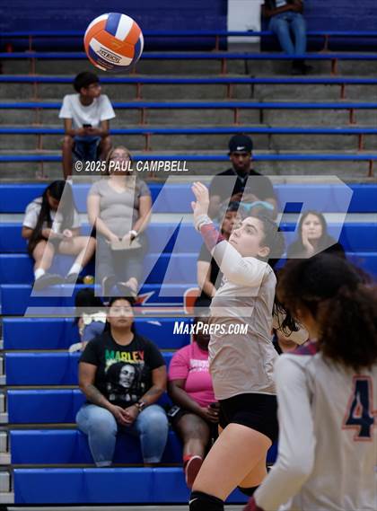 Thumbnail 1 in Coronado @ Camelback photogallery.